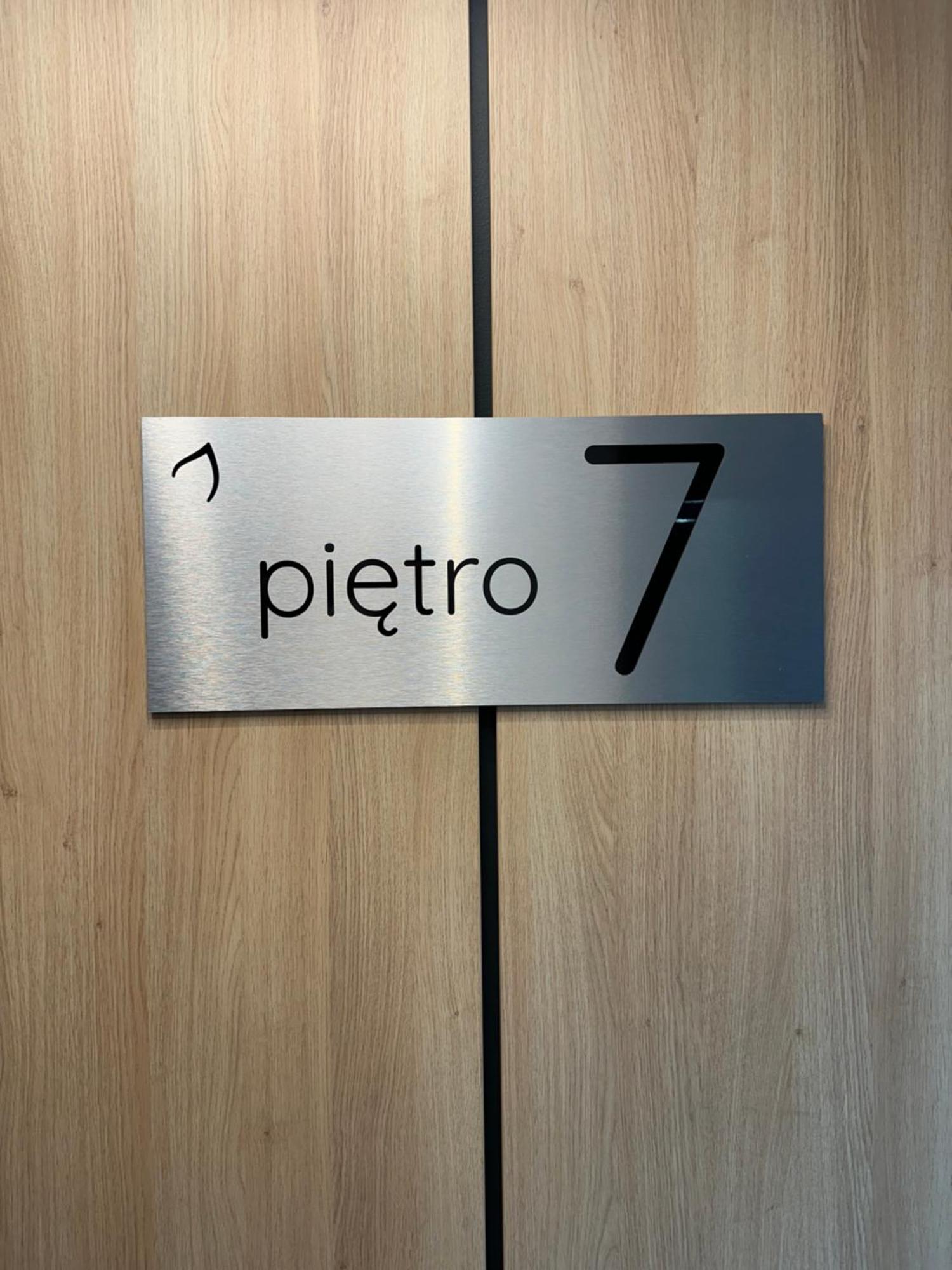 Mieszczanska 25 Apartment - Self Check-In 20H - Parking & Lift Breslavia Esterno foto